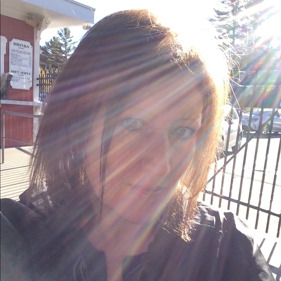 Meet your Posher, Marilyn - Picture 2 of 8